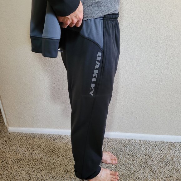 Oakley Mens Black Sweatpants Large Gray Movement Fleece Training Drawstring - Picture 6 of 8